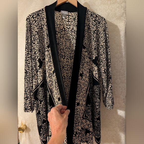 Travelers by Chicos Sz.3 (CHICOS SIZE)Black Gray Paisley Open Tunic Jacket - Picture 4 of 14